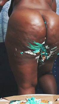Pearl's Birthday Cake Smash - Sensual Wet & Messy Ass Sitting