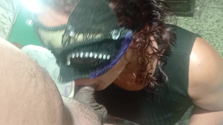 BigassMILF40: Che delizia la mia vicina sposata che mi succhia il...