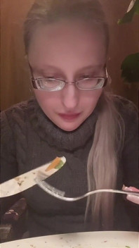 Вечеря Asmr в ресторані