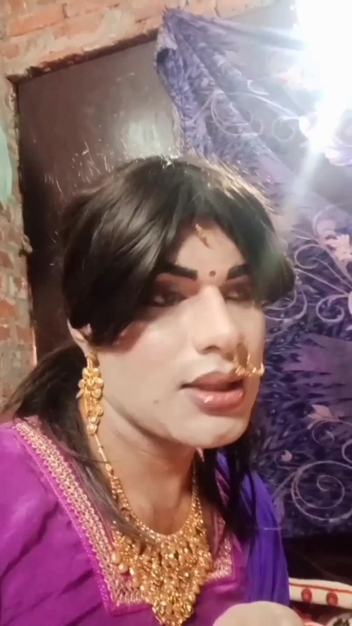 Urvashipatil123: Urvashipatil Rani Kinnar se distrează purtând Salwar Kameez