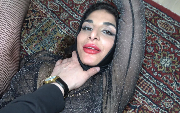 Amateur Homemade Porn: De Training Thuis Van Mijn Hijabi Grote Kont Stiefzus Zette...