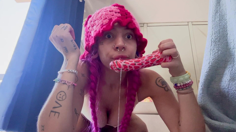 Nali Marie: Dildo Sucking Deep-throating Teen Drool Face-fucking