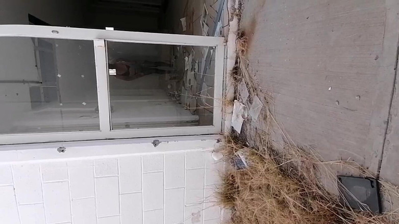 Marga9012: Di kantor.