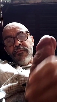 Papi Manuel jugando