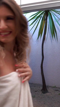 Tiempo de ducha con Candice y Betzz