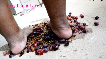 Dirty Diana Fetishes: Dirty Diana fruit smashing 1