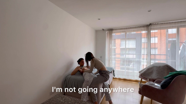 scarlettandc: Dos Lesbianas Juegan a Las Penitencias Y Terminan Follando Duro