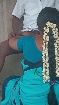 Tamilischer schöner hausfrau-blowjob