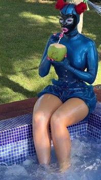 Rubberdoll in Paradise