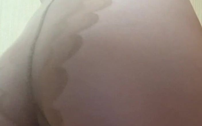 ElzaKom: Worship Ass Mistress Elza Kom's