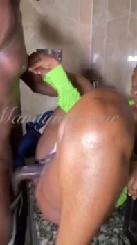 Tubuh bengkung coklat manis seksi dengan pepek berair melayan hoty ditch