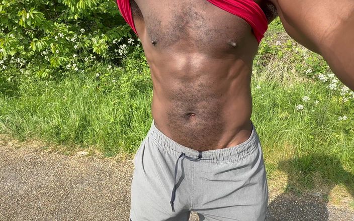 MrMagicDevil: It Is 26 Degree C. in My Shorts and Not Wearing...