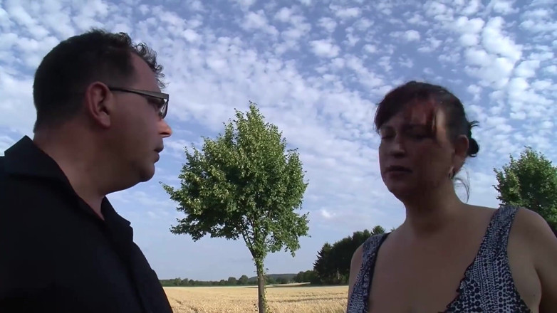 Mature Climax - 100% Mature Videos: O curvă matură dolofană călărește pula unui tip