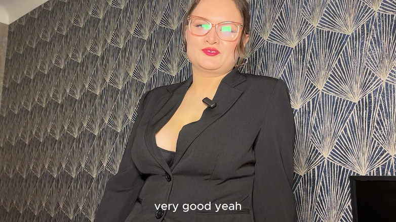 Katybigcherry: Chica jefe premió el sexo anal a su empleada justo...