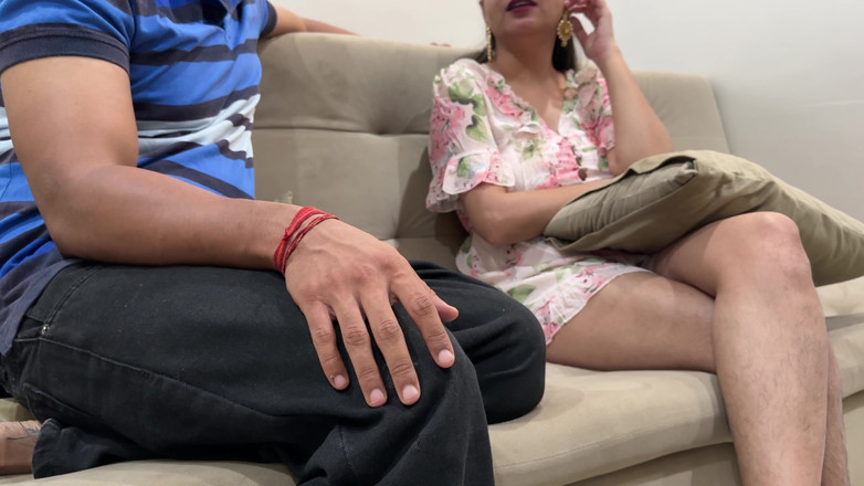 Hornycouple149: 印度青少年sali在婚礼前一天被她的jija性交