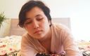 Java Consulting: Aziatische tiener speelt op cam