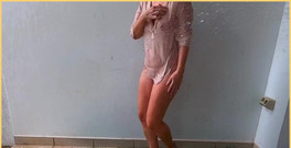 Wifey Does: Šukání hadice v mokré košili