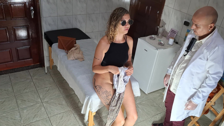 Gabi SweetCouplesStories: La mujer ciega fue a la cita de ginecólogo.