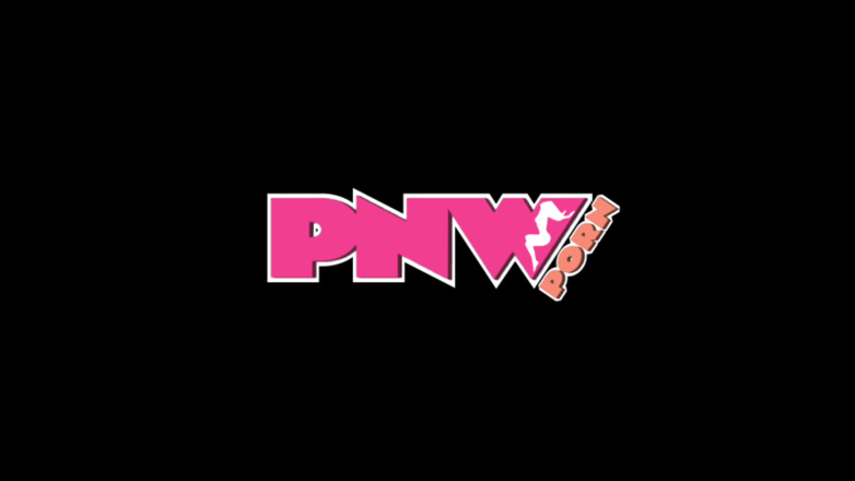 PNW Porn: สาวร่านถูกกักตัวและน้ําหีแตก