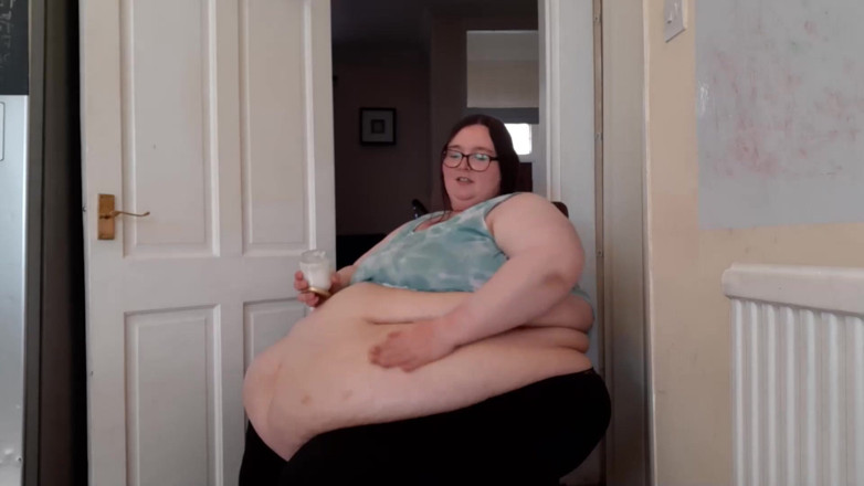 SSBBWLadyBrads: มานวดน้ำมันกับฉันสิ