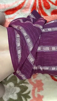 Відео Bhabhi ko pata ke ki chudai aur bna li chupkse