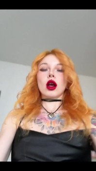 Clean Girl Style or Little Bitch? What Suits Me Better?