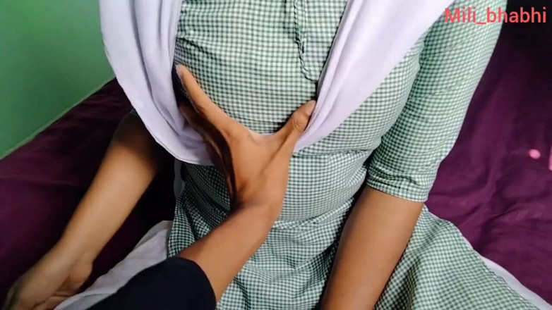 Mili bhabi: 인도 인도 여학생 Mili 그녀의 BF Xvideos와 섹스