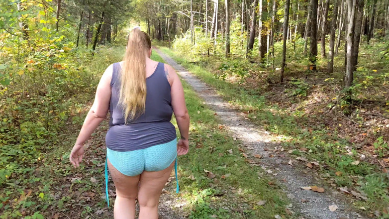 Dean ChinWetter: Buiten lopen en neuken midden op de weg!
