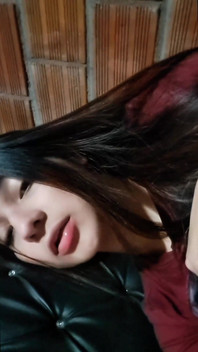 Horny Babe Fingers Herself to Orgasm