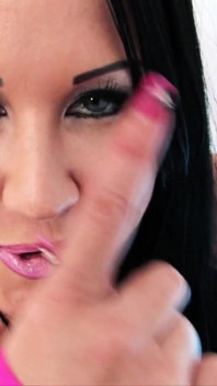 L'arrapante porno lolly badcock ama scopare un enorme cazzo bianco e farsi sborrare dentro