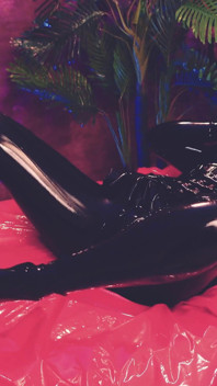 Hot MILF in Latex Catsuit, Sexy Stockings and Fetish Pvc!