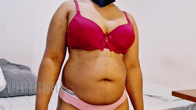 Openbra: Hintli teyze masaj merkezinde yağlı masaj yapıyor