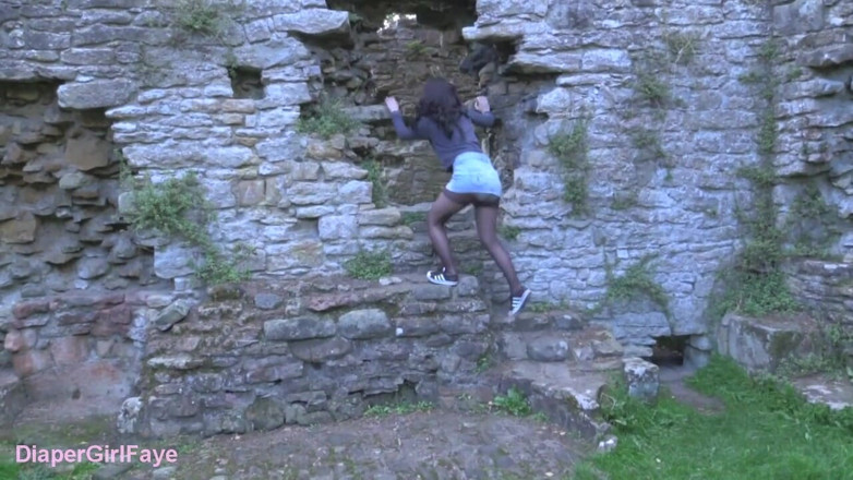 Her Kink UK: Easby Abbey