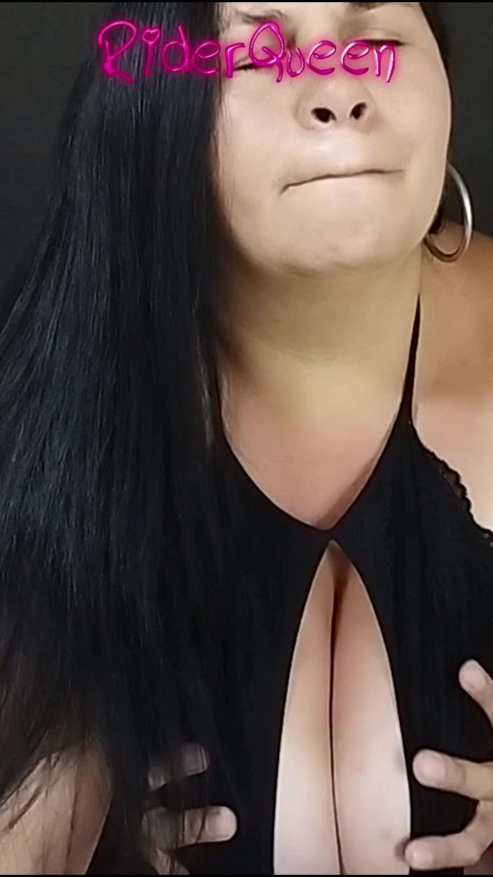 Riderqueen BBW Step Mom Latina Ebony: 큰 엉덩이의 라틴계 여자 비 밀프 라이더에게 후장 뿜기