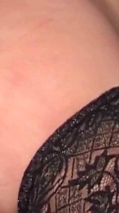 THAGSON 18+: Une MILF mature enchaînée utilisée par des hommes masqués
