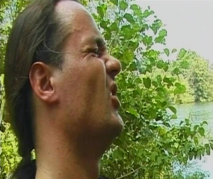 GOLDLIGHT - OFFICIAL: Татуированную немецкую крошку-милфу-блондинку трахает огромный член на улице