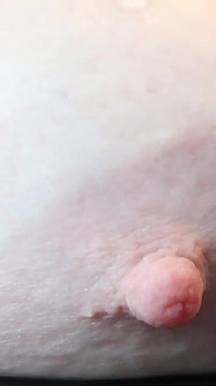 Mastná masáž prsou