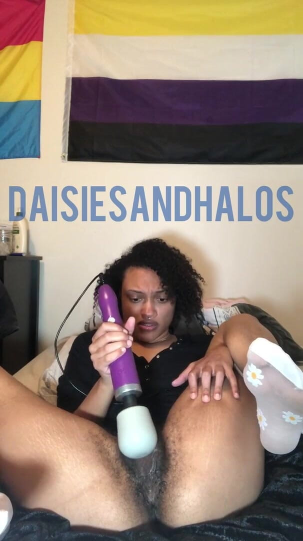 Daisiesandhalos: meri naitgaun men kutte shaili men charamsukh! supar baalon vaali!