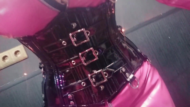 Arya Grander: Video di selfie in calze