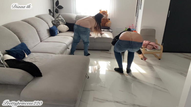 fartingclub01: Buttcrack Jeans While We Clan House