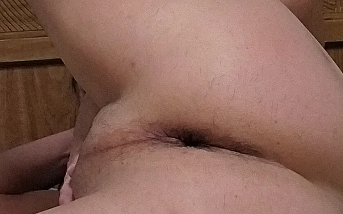 Sluttybottom101: Self-pleasure with a big toy