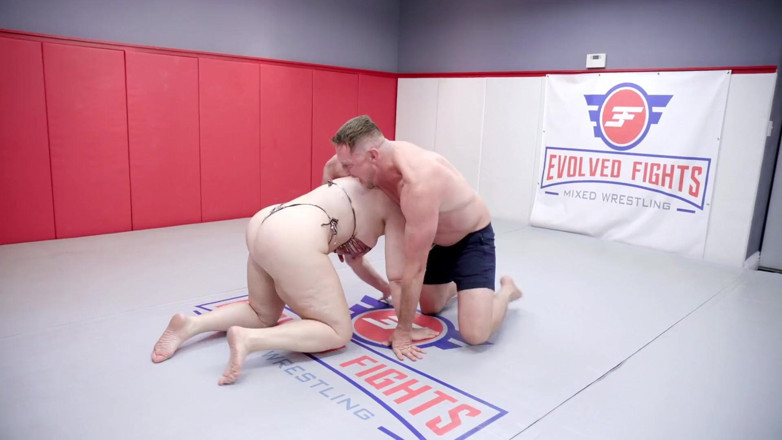 Evolved Fights: Lila Lovely vs Pierce Paris kończy się ustalaniem