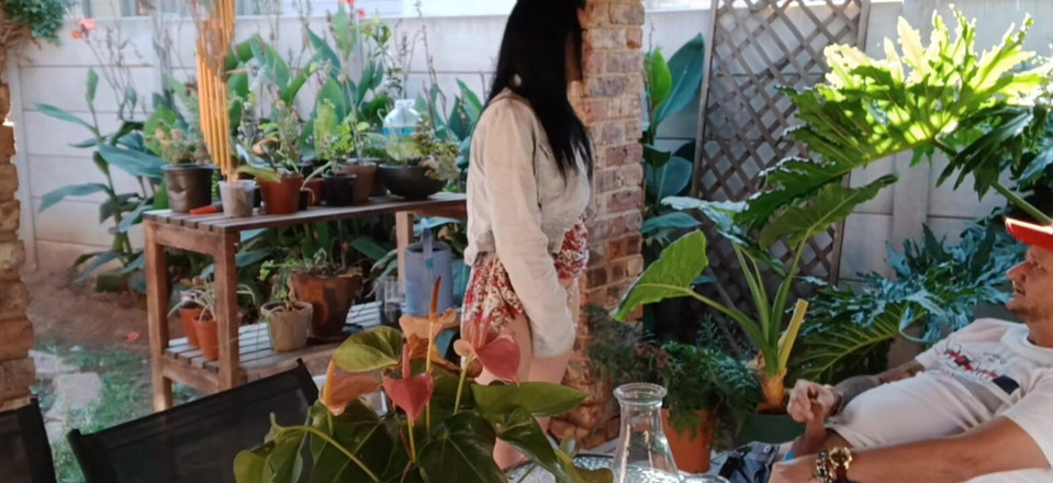 Bigjoefuckalott: Divertimento all'aria aperta con la moglie troia della mia vicina...