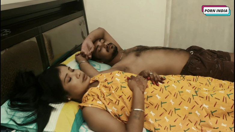 Porn India Studio: Pasangan cantik panas seks hardcore romantis di pagi hari