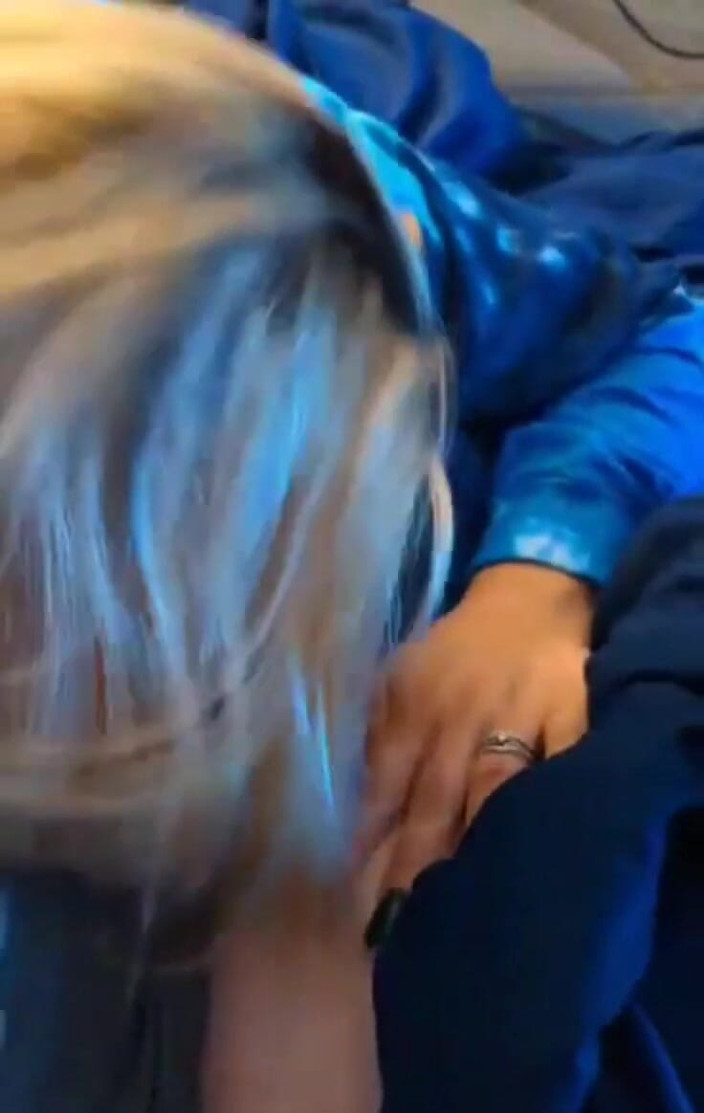 Funhousewife69: Gorąca, seksowna, ręczna robota zamienia się w lizanie, ssanie, mokre...