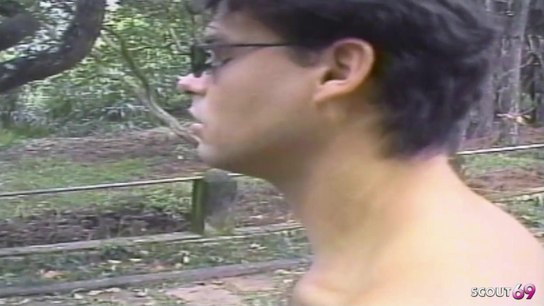 Shemale TS Collection: लैटिन लेडीबॉय को बाहर लड़के से पहली गांड चुदाई मिलती है