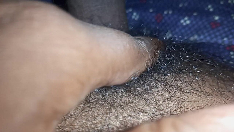 Hungry cliff: Desi čůrák