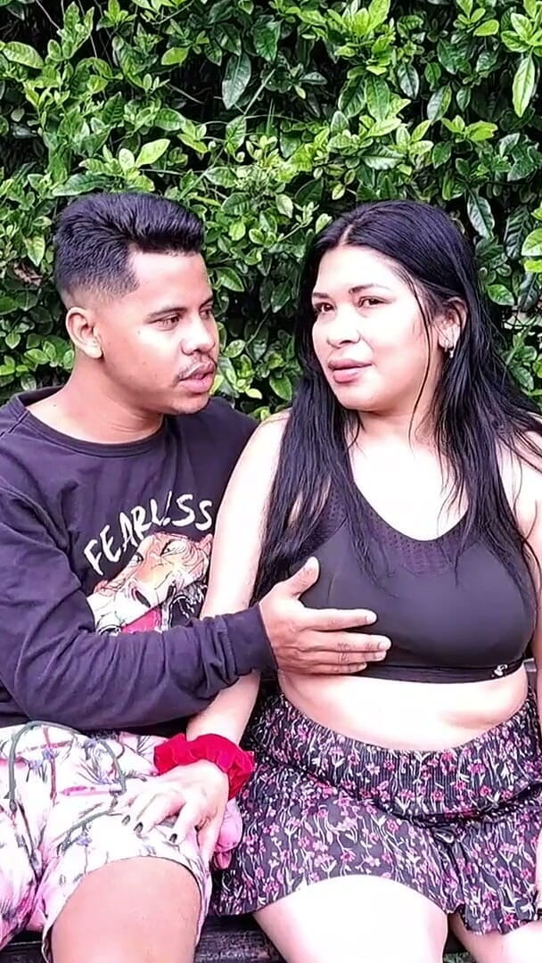 Jocelyn: Madura De Gran Culo Monta Mi Verga En El Parque