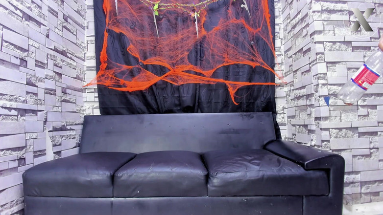 Latin bitch: 내 입은 당신의 야채를 위한 장난감입니다