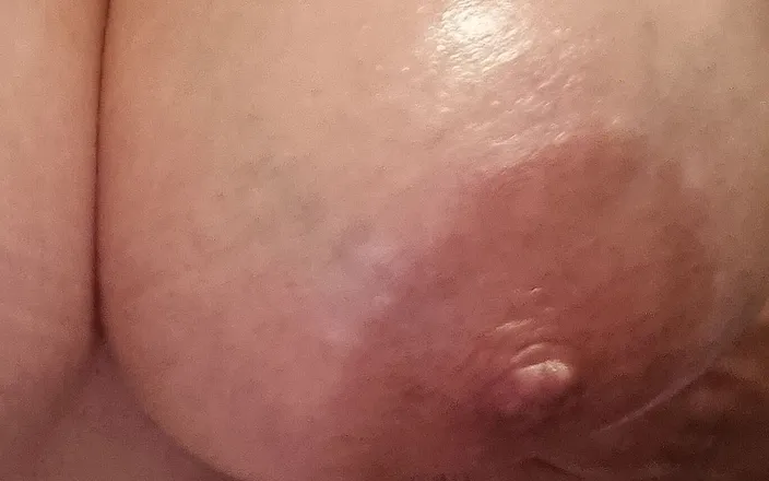 Anna_Bigboobs: Playing with My Bigboobs